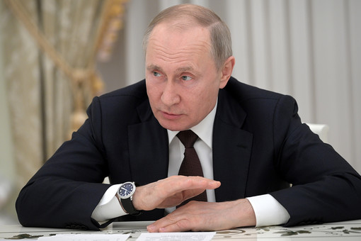 <br />
«Другая страна»: Путин рассказал депутатам о Конституции<br />
